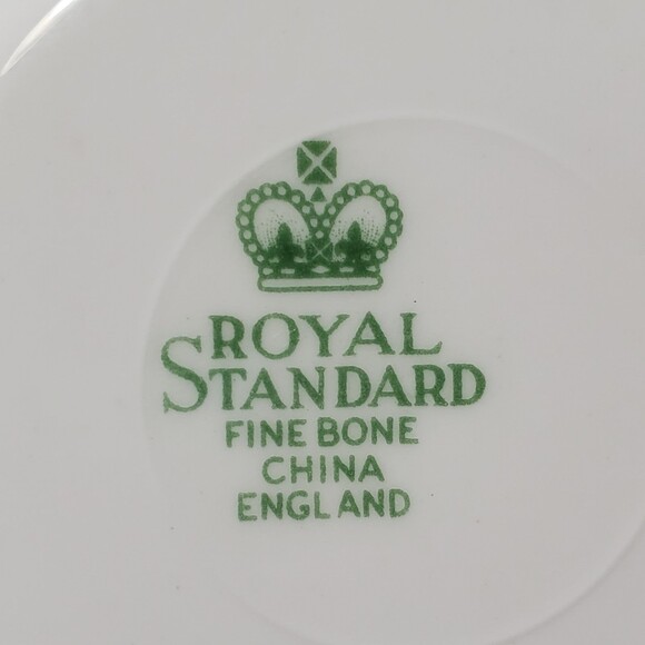 Royal Standard Teacup and Saucer Purple Violets Vintage - Picture 8 of 11